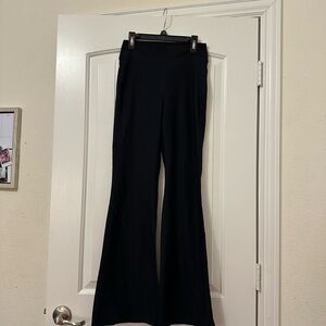 Old Navy Black Women's Powersoft Go Dry Flare Leggings